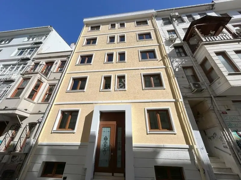 Tülay Özkök'ten Oturuma Hazır Geniş Sıfır 1+1 Satılık Daire - Görsel 2