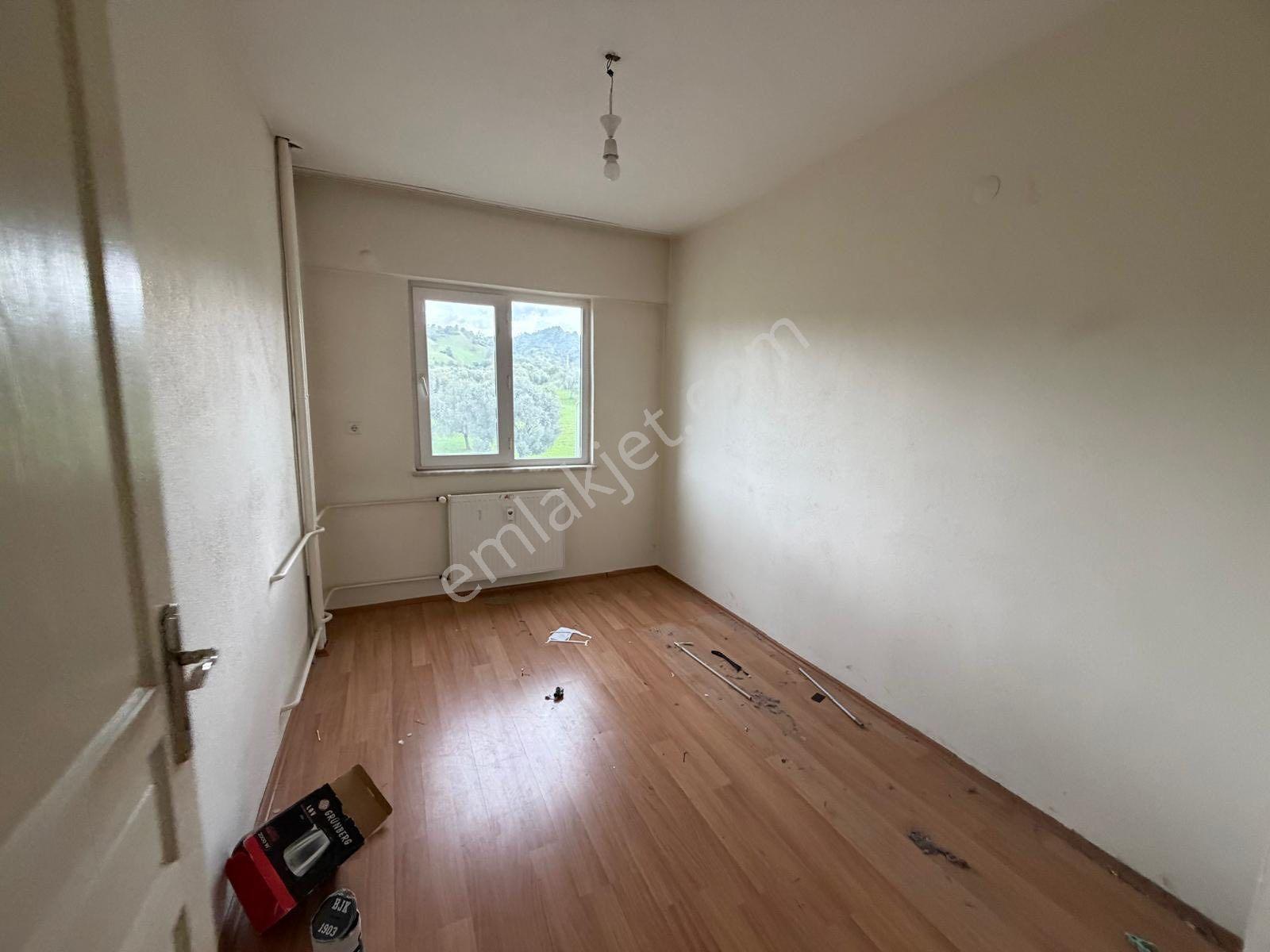 Aydın / Nazilli – Yıldıztepe Mahallesi Belediye Konutları Sitesinde Satılık 3+1 Daire - Görsel 6