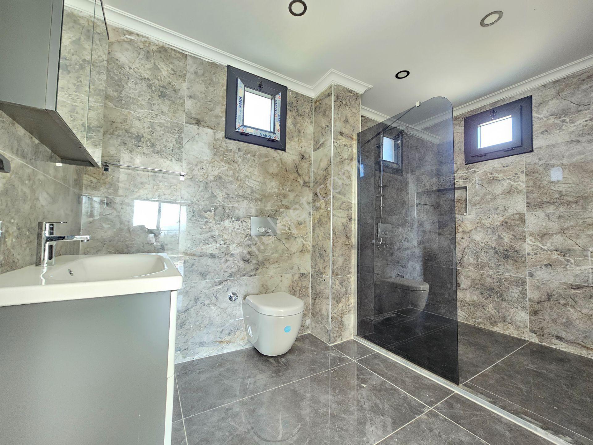 Goldhouse Dan Satılık Kapanmaz Manzaralı, Havuzlu Ve Geniş Bahçeli Lüks Villa - Görsel 12