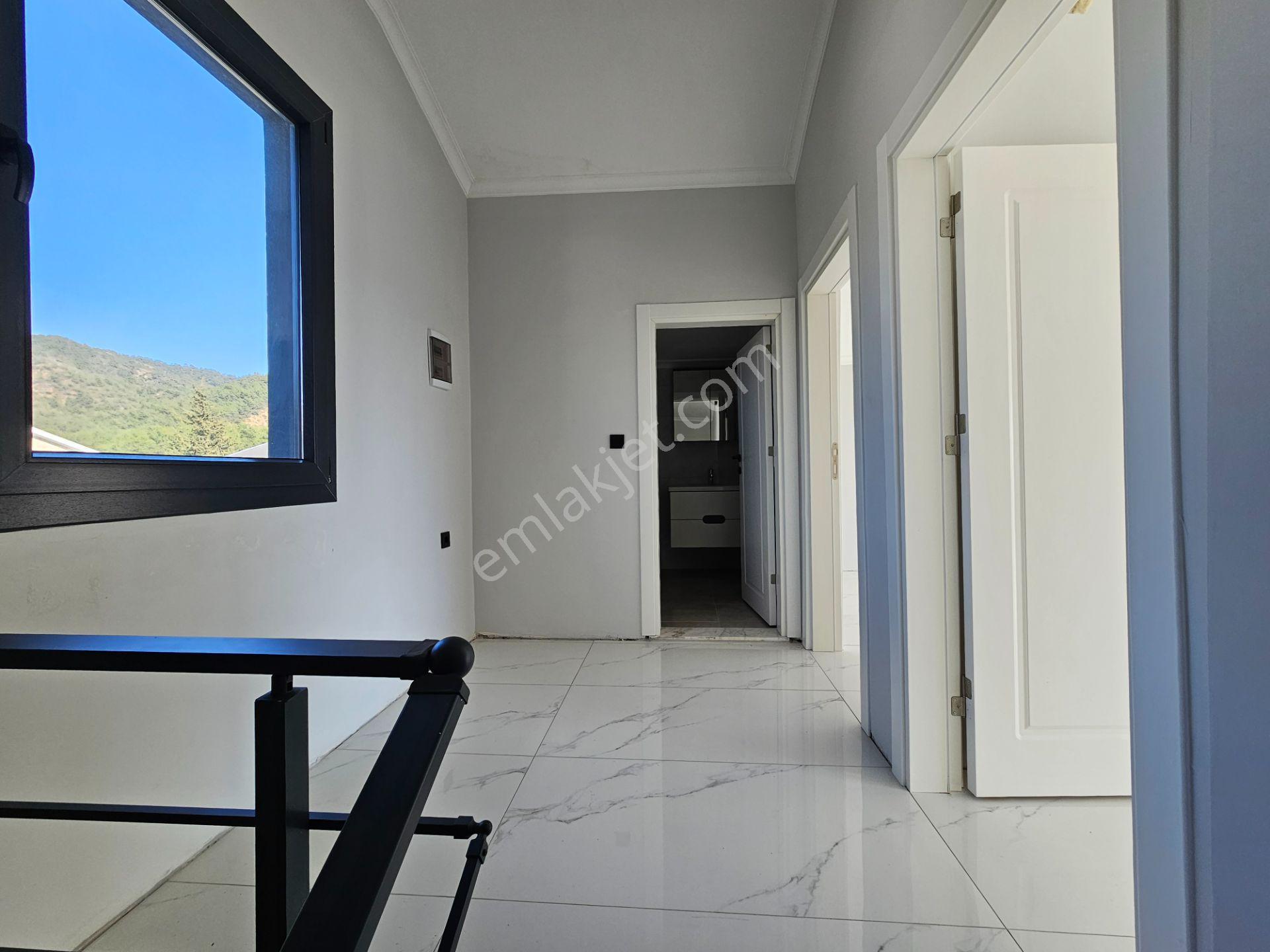 Goldhouse Dan Satılık Kapanmaz Manzaralı, Havuzlu Ve Geniş Bahçeli Lüks Villa - Görsel 21