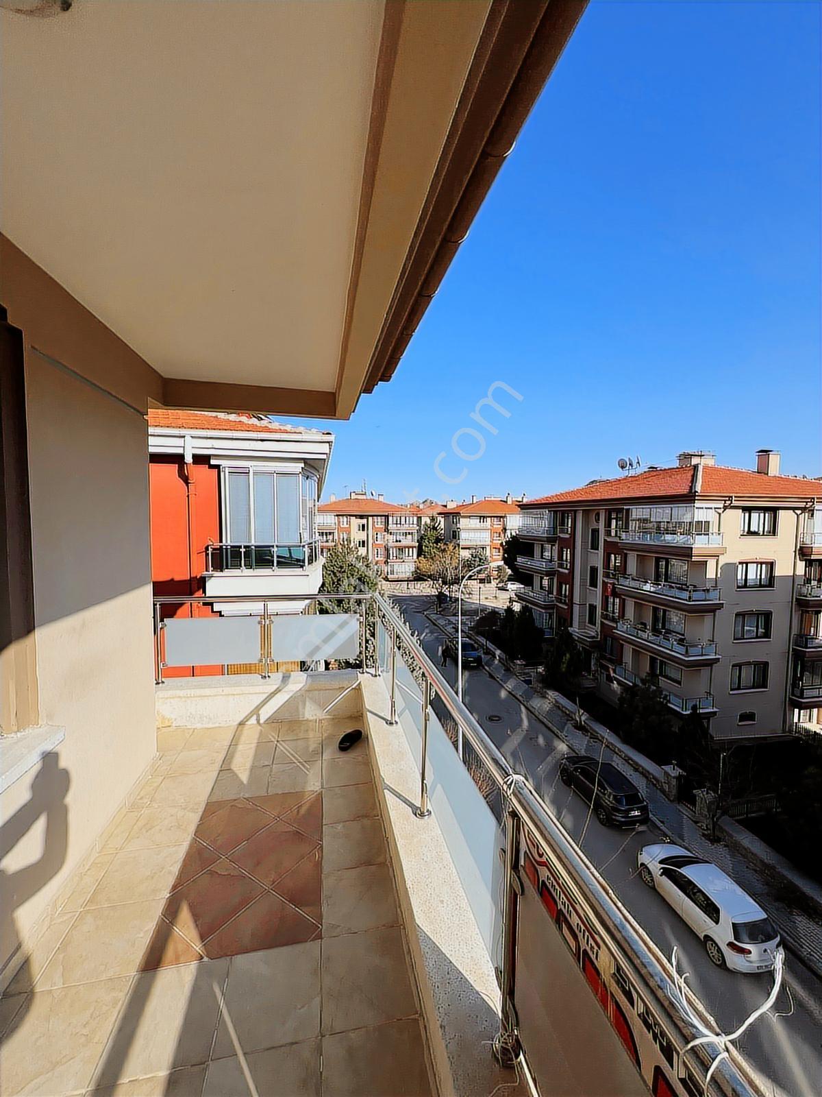 Afyon Özsu Emlak'tan Uydukent Te Site İçi Satılık 3+1 Daire - Görsel 23