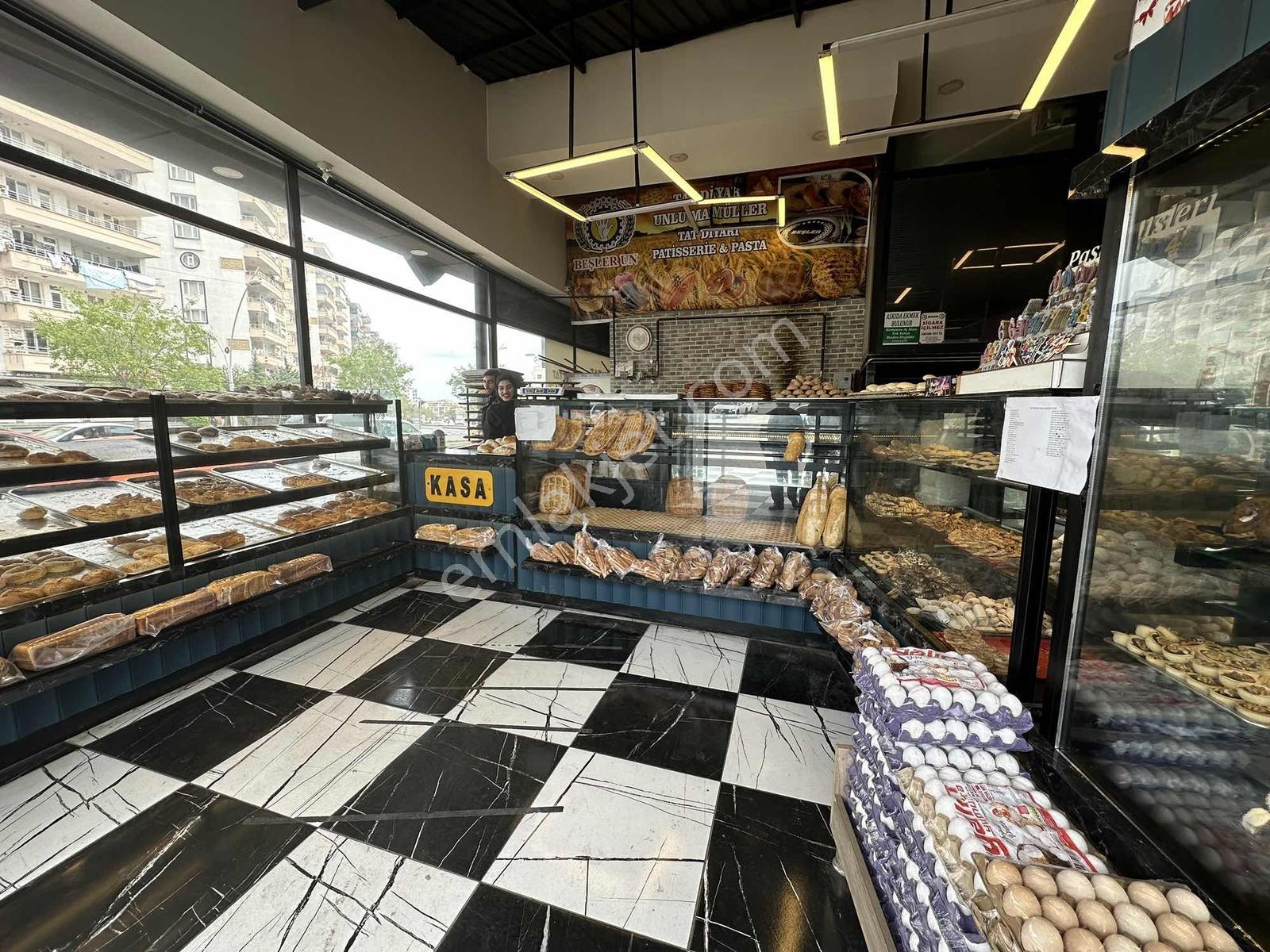 Orhan Doğan Caddesi İle Yeni Hal 2. Cadde Kesişiminde, Kavşakta - Görsel 34