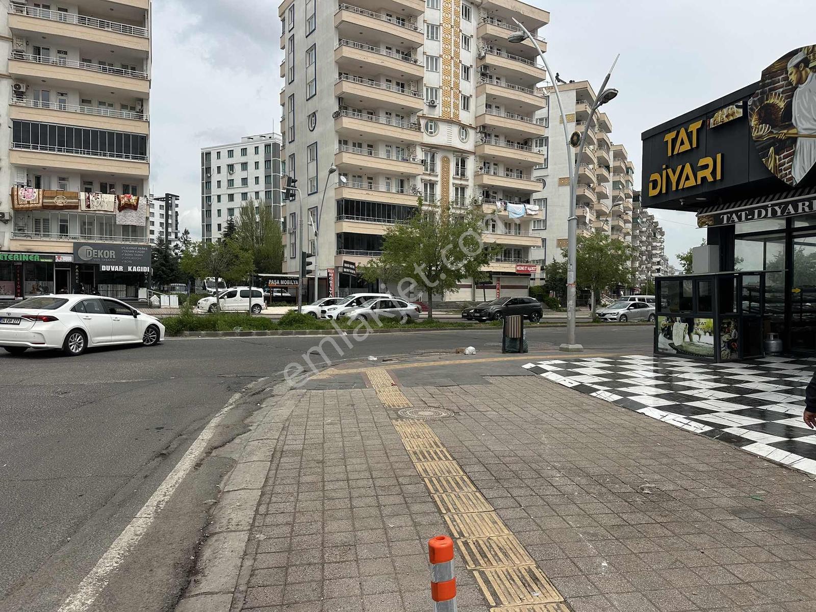 Orhan Doğan Caddesi İle Yeni Hal 2. Cadde Kesişiminde, Kavşakta - Görsel 15