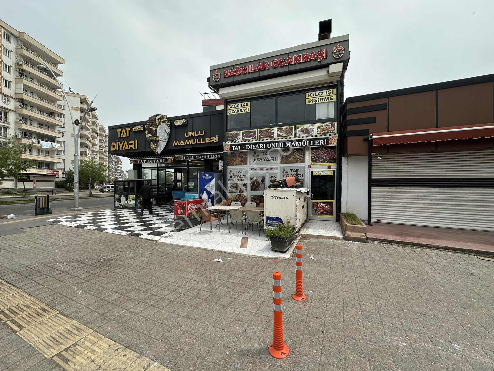 Orhan Doğan Caddesi İle Yeni Hal 2. Cadde Kesişiminde, Kavşakta - Görsel 22