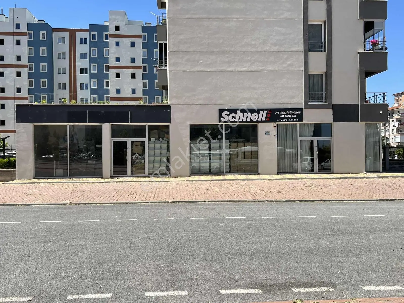 Tried - Hürriyet - Altınoluk'da 275 M2 Kiralık Dükkan