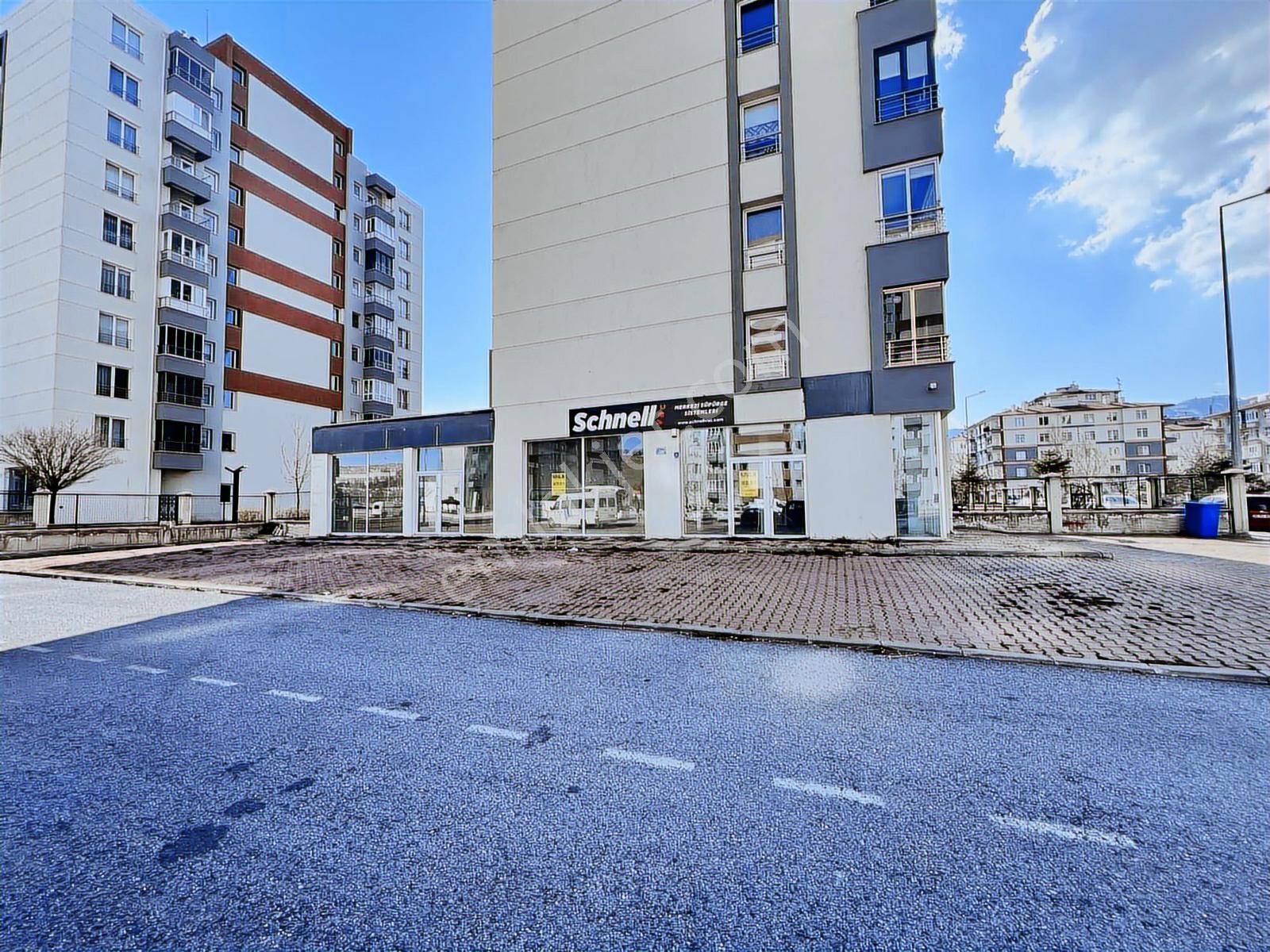Tried - Hürriyet - Altınoluk'da 275 M2 Kiralık Dükkan - Görsel 7