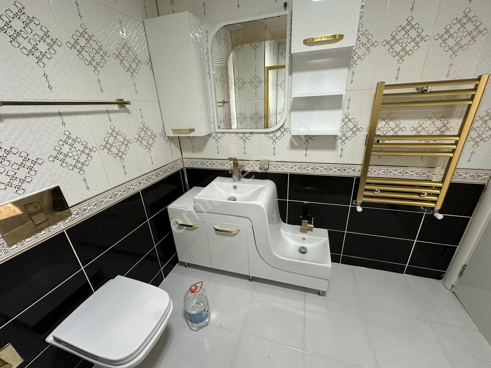 Hedef Emlaktan Kardeşlerde Kiralık Lüks 4+1 Daire - Görsel 24