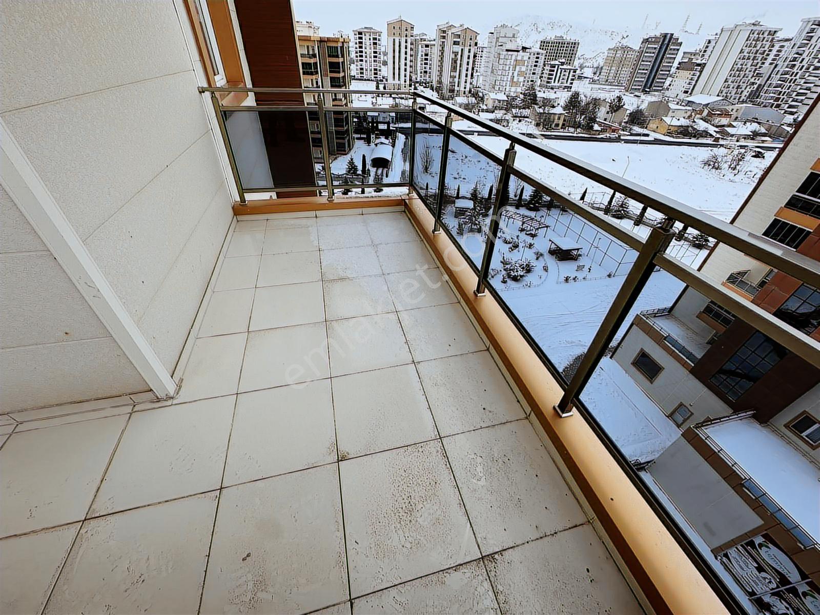 Hedef Emlaktan Kardeşlerde Kiralık Lüks 4+1 Daire - Görsel 15