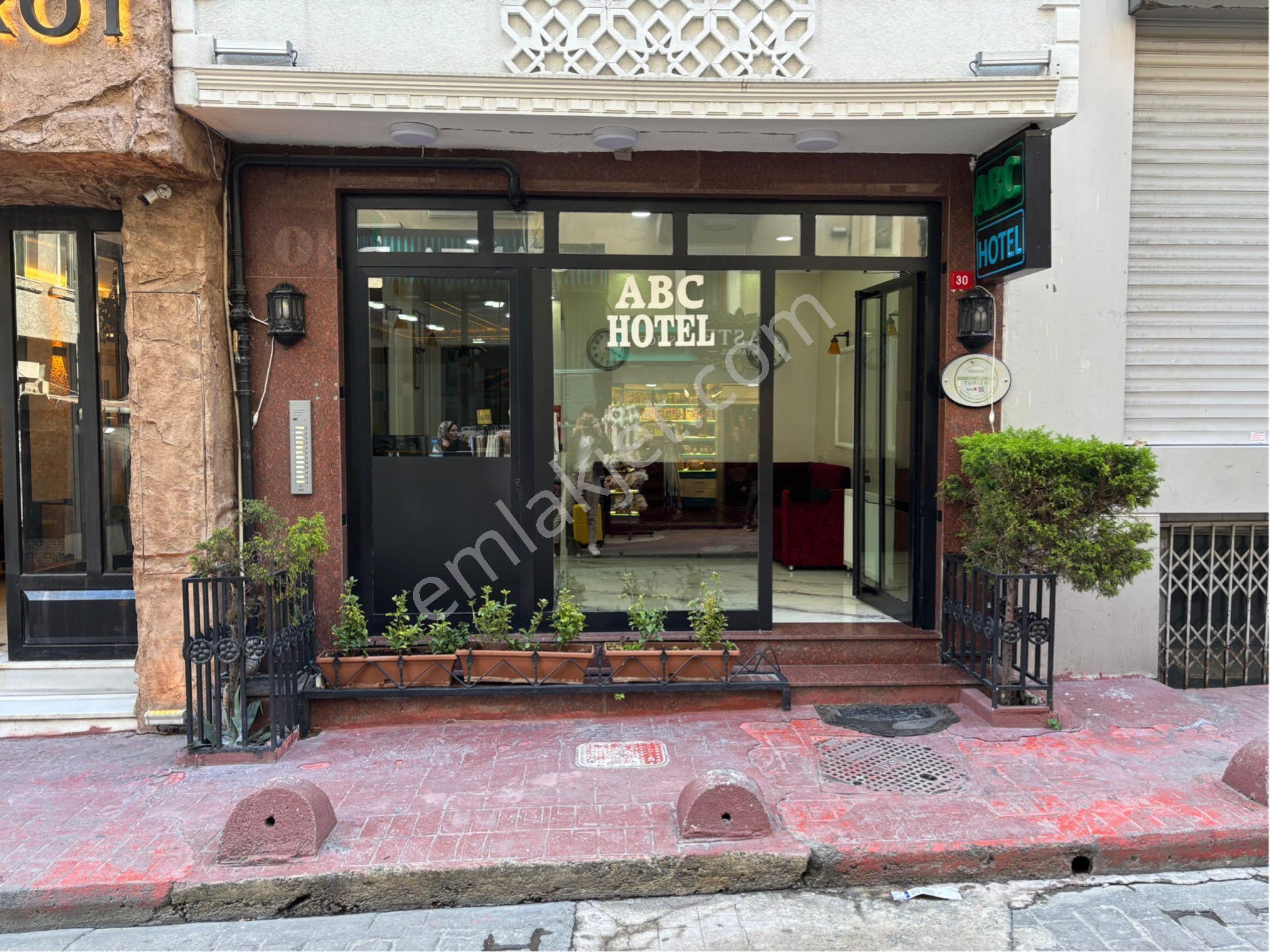 Taksim Merkez’de Ruhsatlı Satılık Otel - Görsel 8