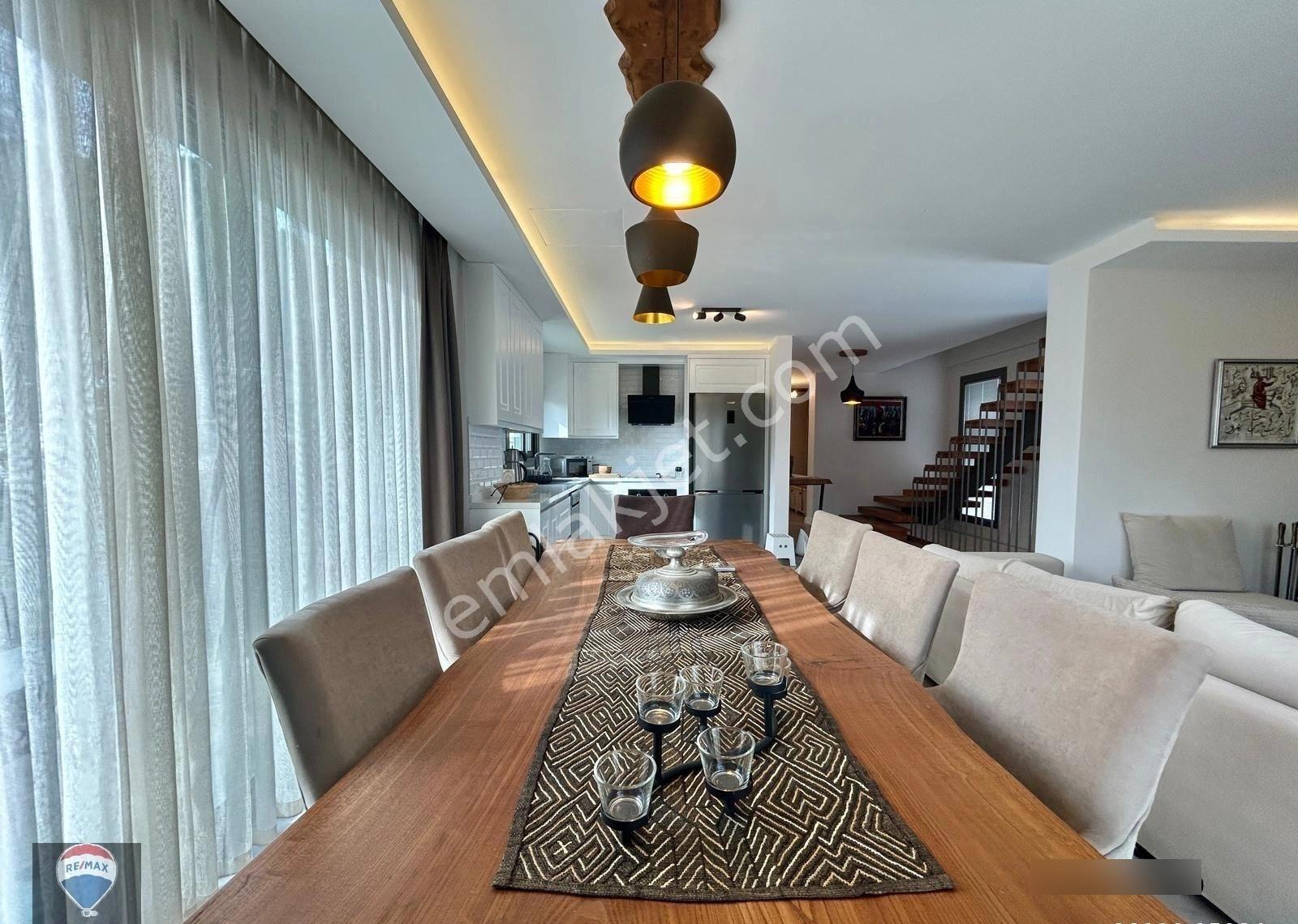 Kuşadası Caferli Köy Merkezinde 5+2 Taş Ev - Görsel 8