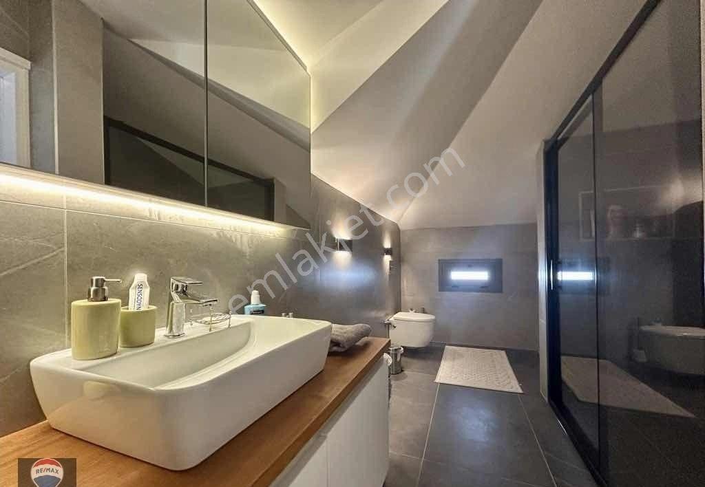 Kuşadası Caferli Köy Merkezinde 5+2 Taş Ev - Görsel 11