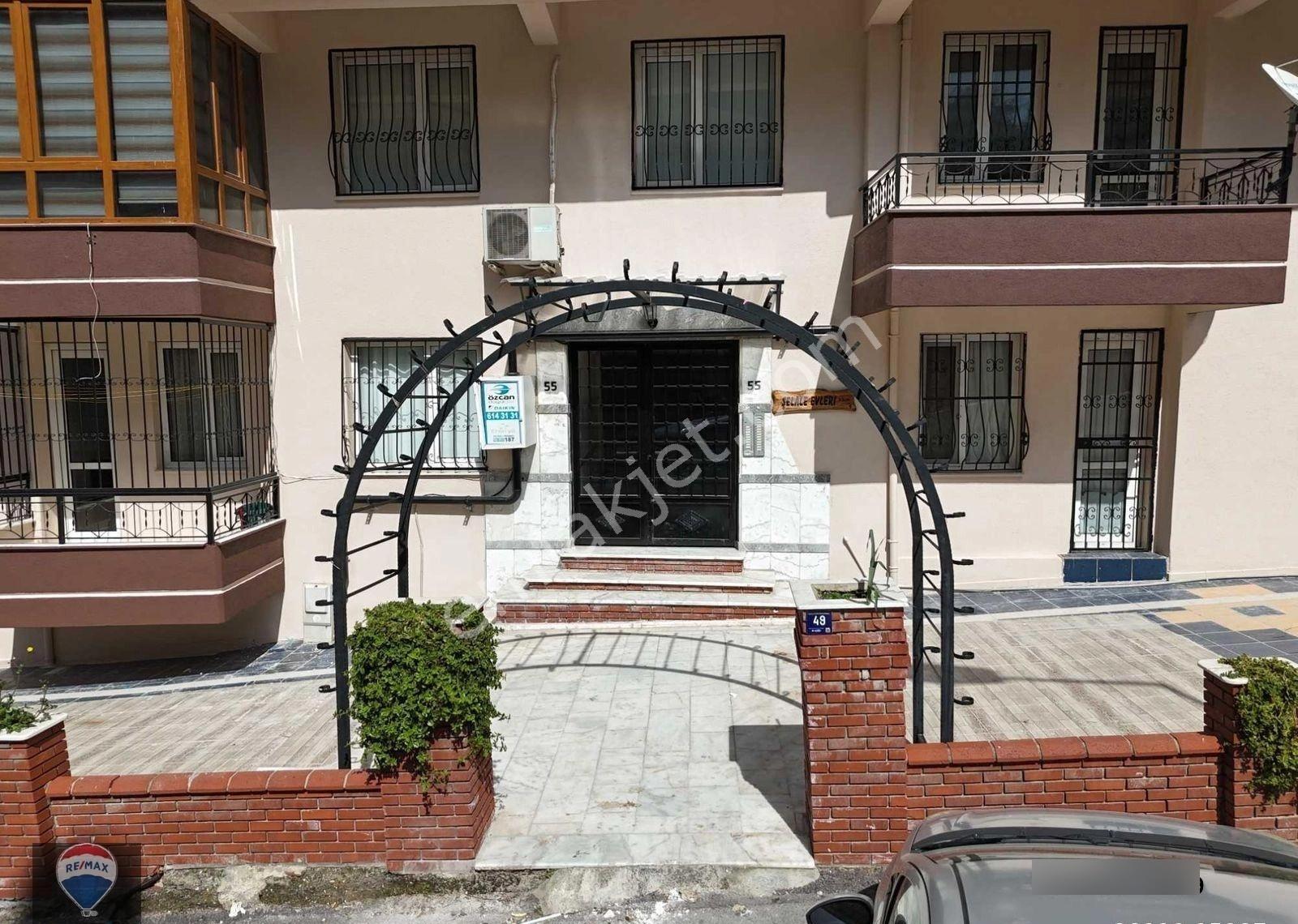 Kuşadası Şehir Merkezi Türkmen'de Sahile 450m. Mesafede Geniş 2+1 Daire - Görsel 25