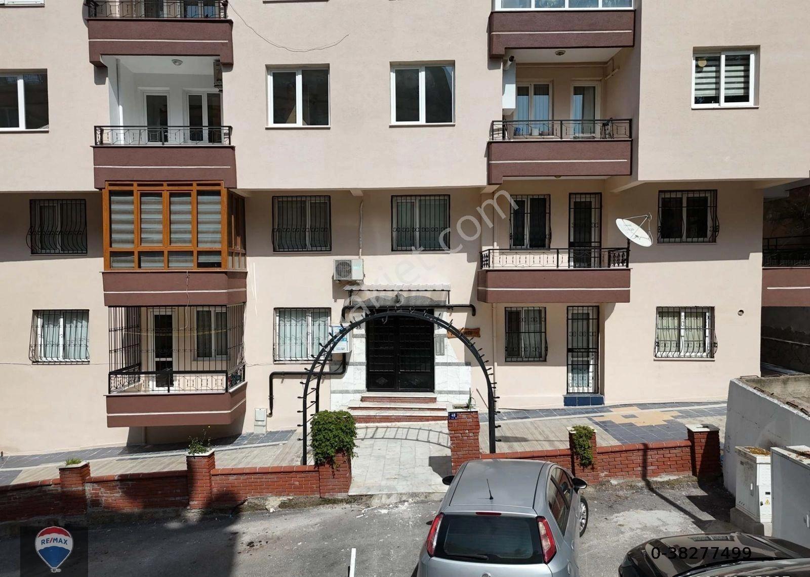 Kuşadası Şehir Merkezi Türkmen'de Sahile 450m. Mesafede Geniş 2+1 Daire - Görsel 20