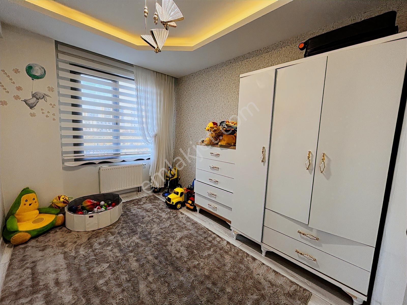 Mastfroş Caddesi Özaklar Lavın Sitesi 3,5+1 Satılık Lüks Daire - Görsel 24