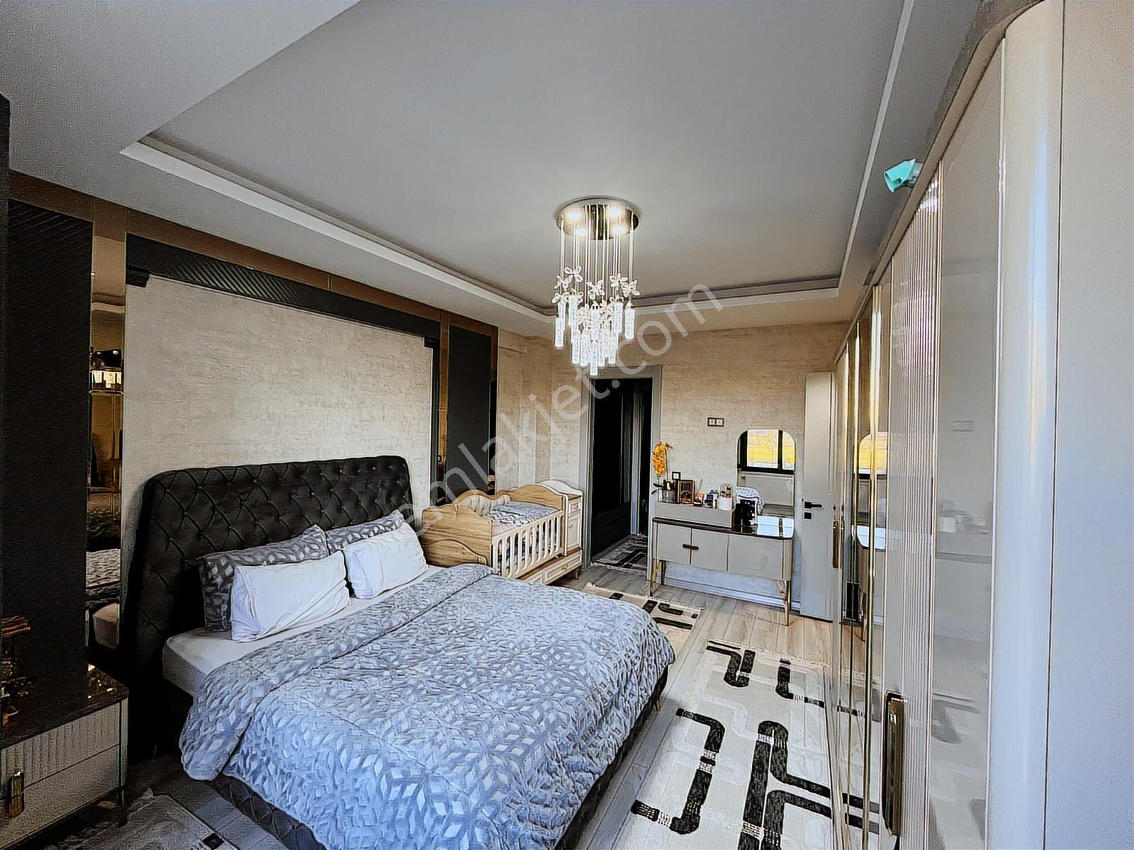 Mastfroş Caddesi Özaklar Lavın Sitesi 3,5+1 Satılık Lüks Daire - Görsel 21