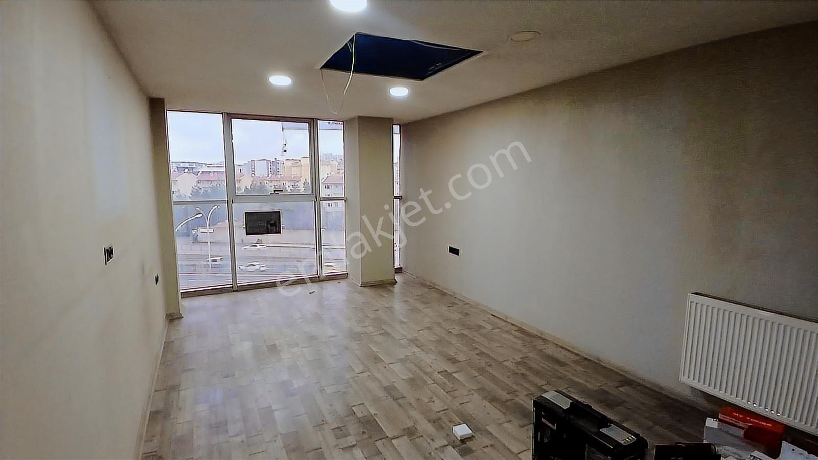 Diyarbakır Merkezinde Uygun 4+1 Ofis - Görsel 34