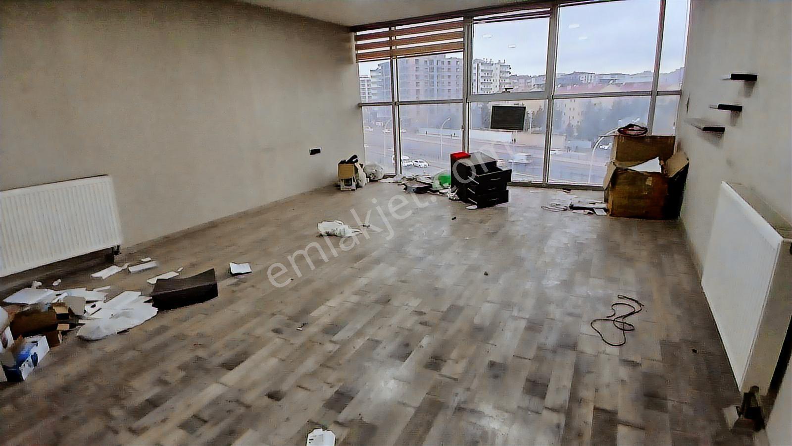 Diyarbakır Merkezinde Uygun 4+1 Ofis - Görsel 18