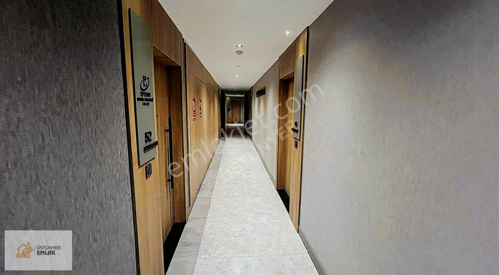 Mimaroba Lotus Meydan'da E-5 Cepheli Kiralık Ofis - Görsel 8
