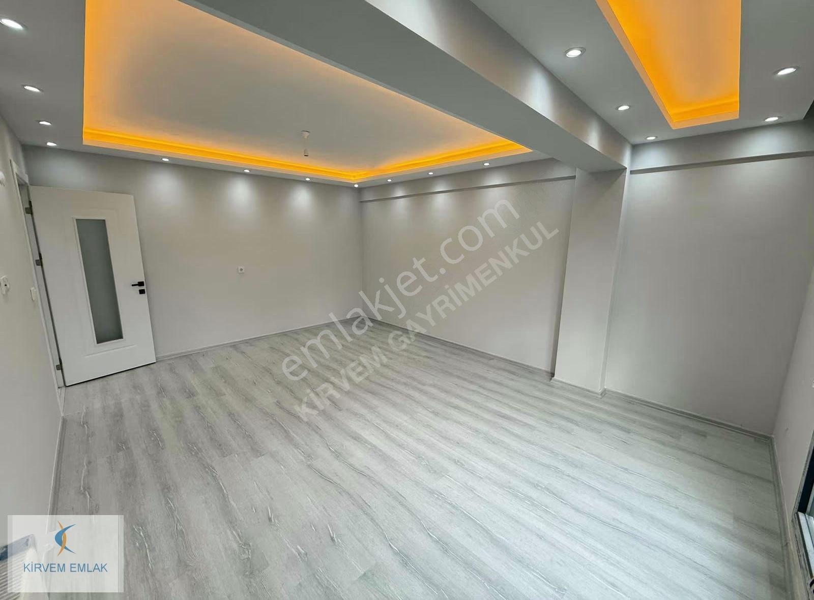 Kirvem Emlak'tan Çarşının Göbeğinde 3+1 Daire-kapalı Mutfak - Görsel 21