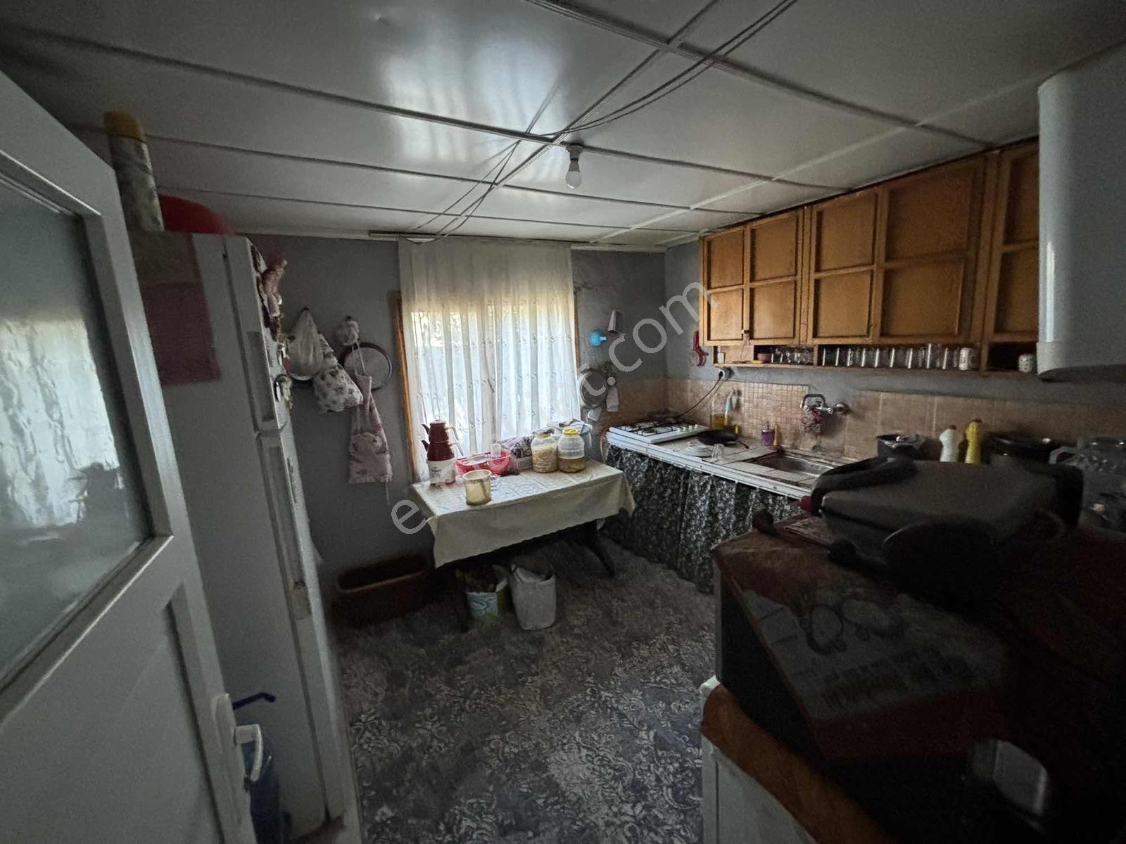 Salihli Satılık 248 M2 Müstakil Ev Ve Arsası - Görsel 15