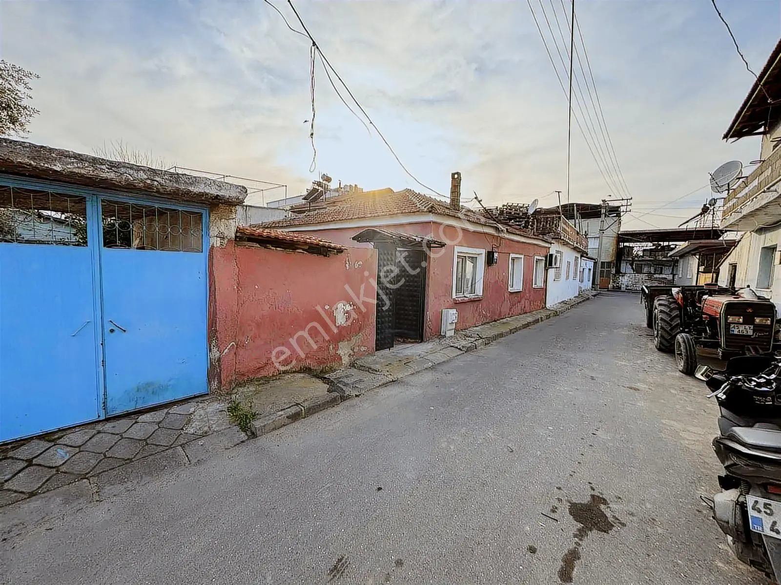 Salihli Satılık 248 M2 Müstakil Ev Ve Arsası - Görsel 5