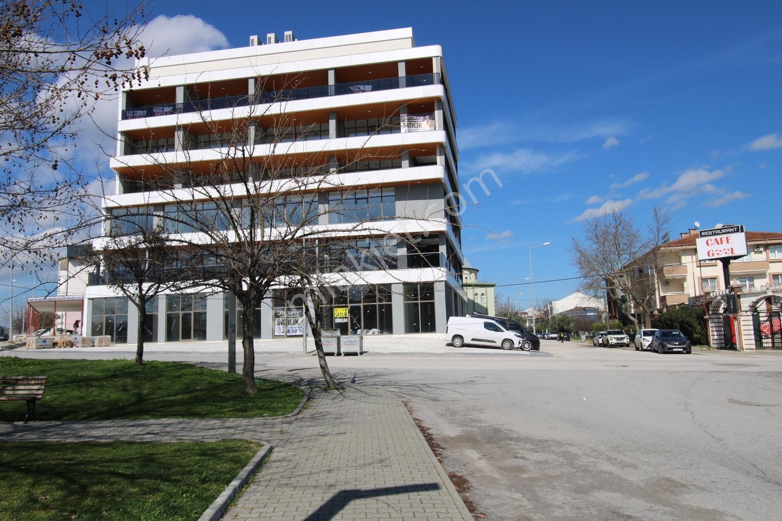 Mir'den Şehrin En Gözde Bölgesinde Lüks Prestijli Kiralık Ofis - Görsel 26
