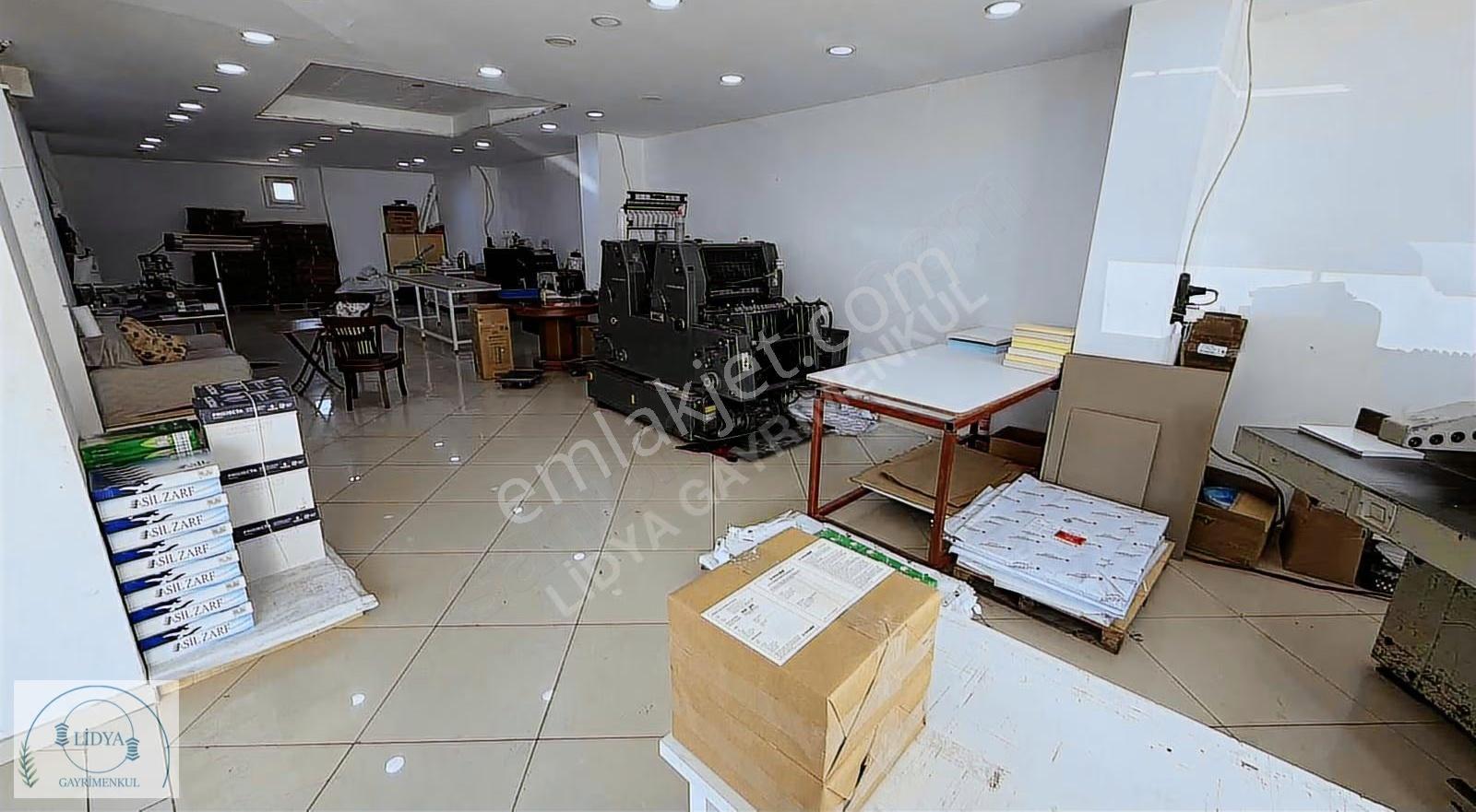 Maltepe Fındıklı'da Satılık 2 Dükkan (180m²) - Görsel 5