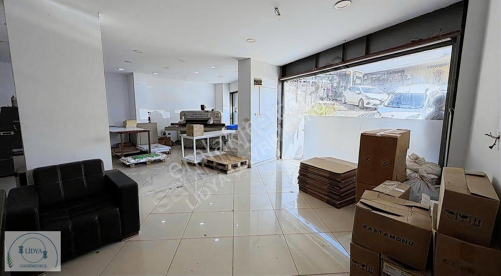 Maltepe Fındıklı'da Satılık 2 Dükkan (180m²) - Görsel 16