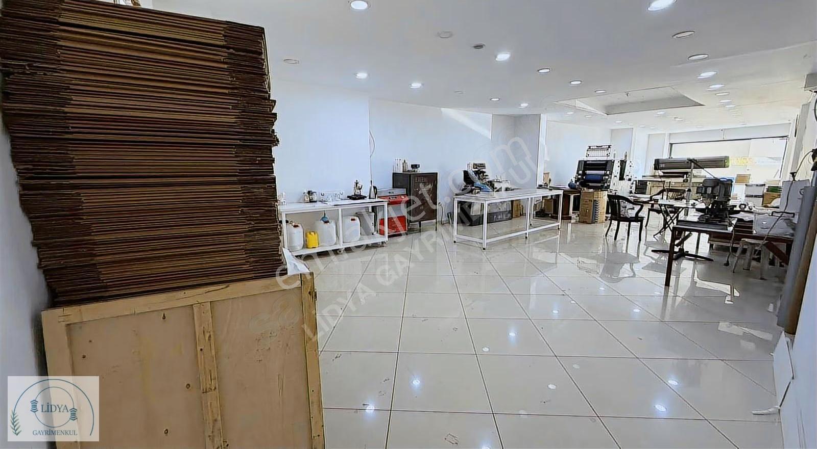 Maltepe Fındıklı'da Satılık 2 Dükkan (180m²) - Görsel 11