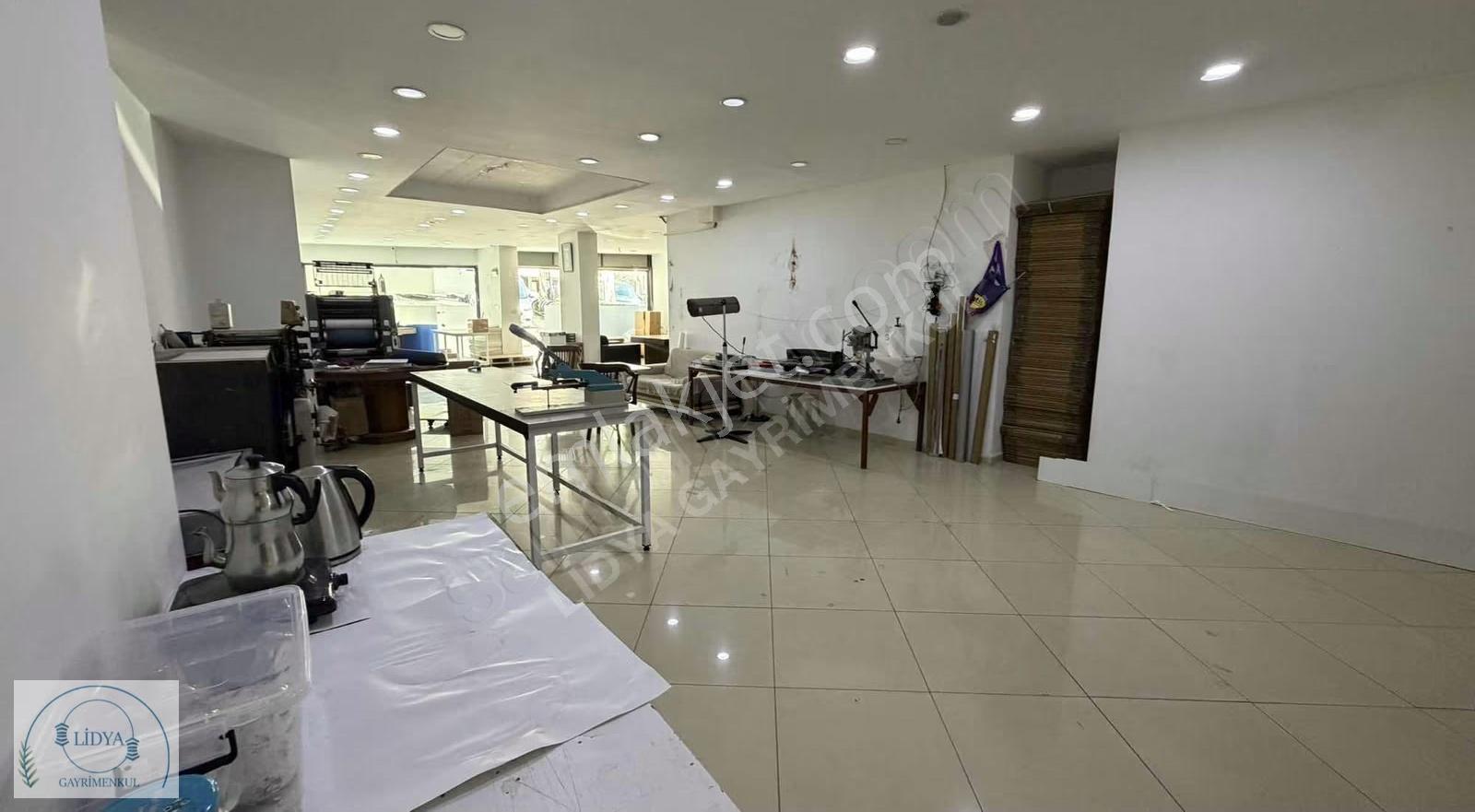 Maltepe Fındıklı'da Satılık 2 Dükkan (180m²) - Görsel 17