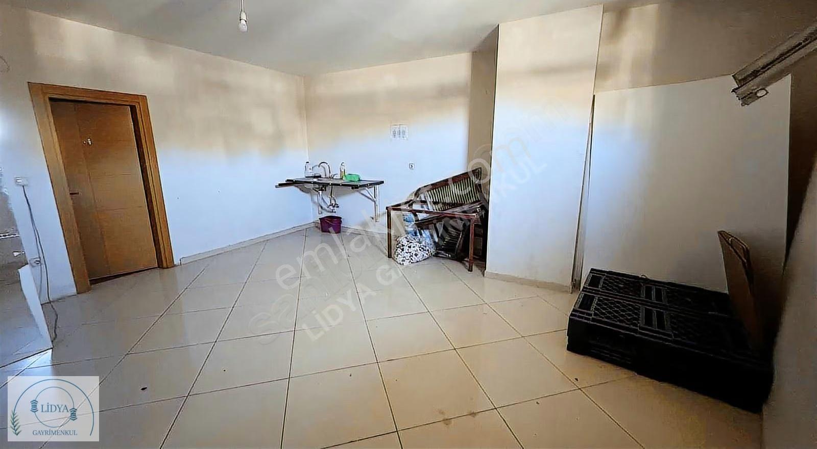 Maltepe Fındıklı'da Satılık 2 Dükkan (180m²) - Görsel 18