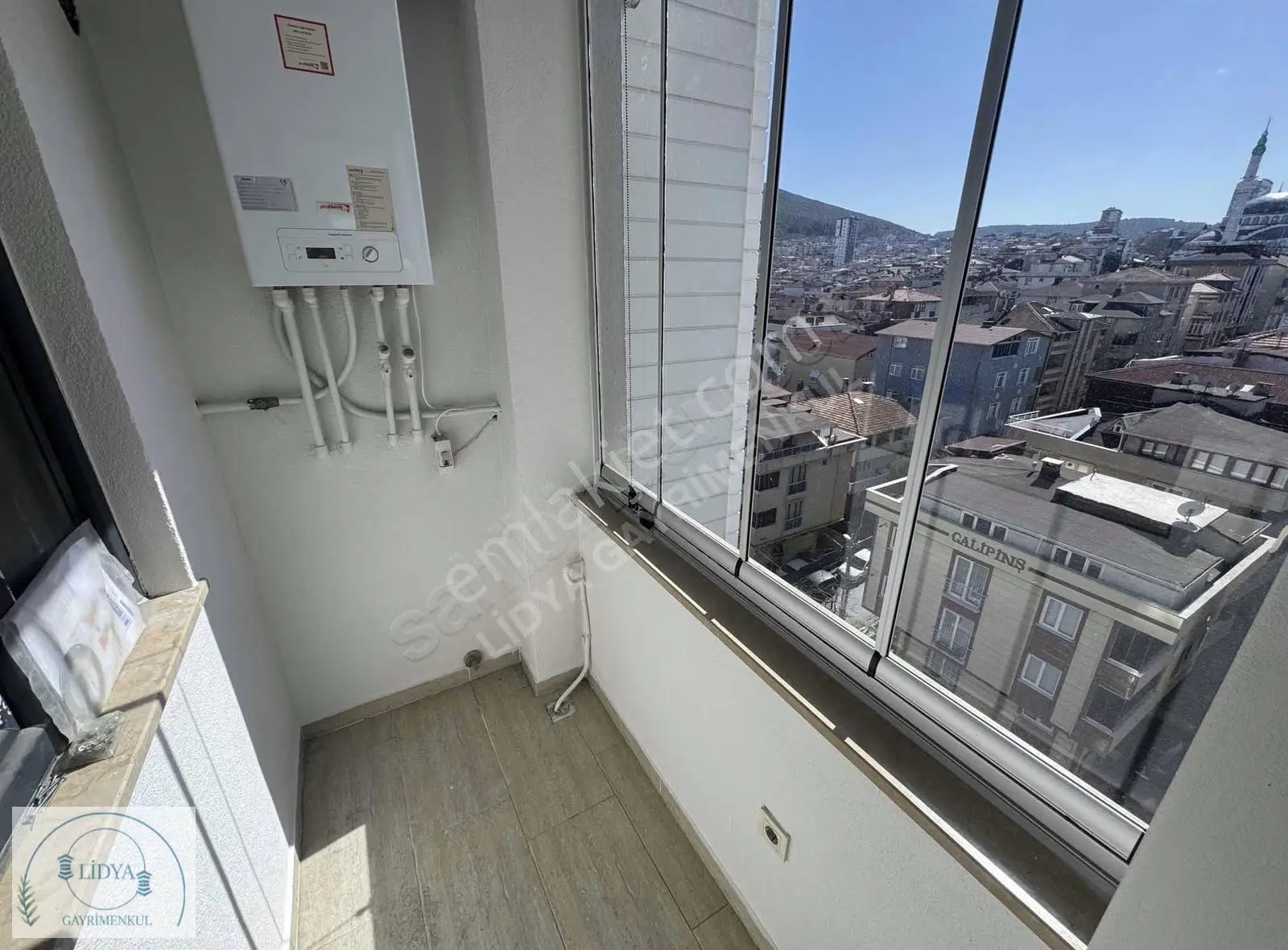 Kayışdağı Mh. Butik Site İçerisinde Otoparklı Boş Manzaralı 2+1