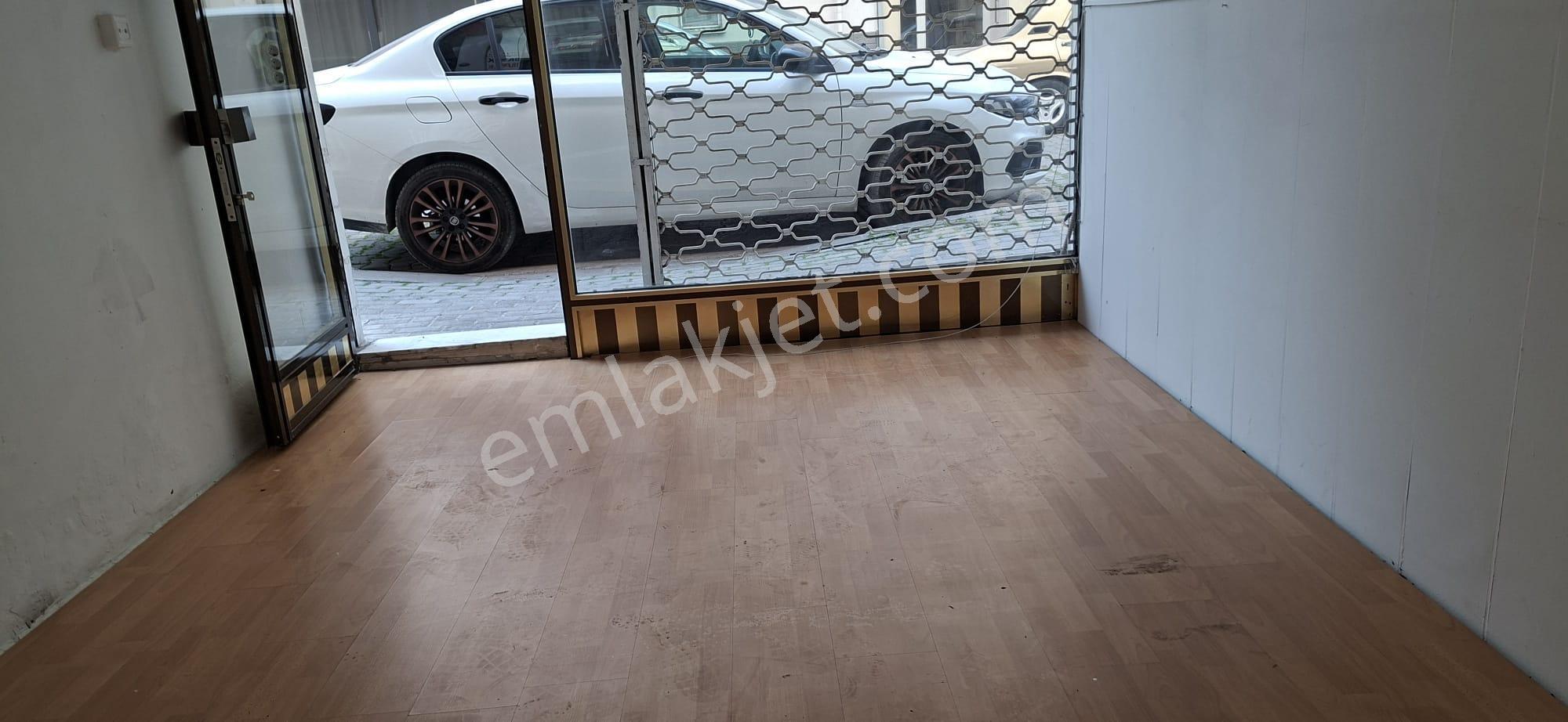 Bostanlı'da Girne Bulvarı Cepheli Kiralık Dükkan - Görsel 11