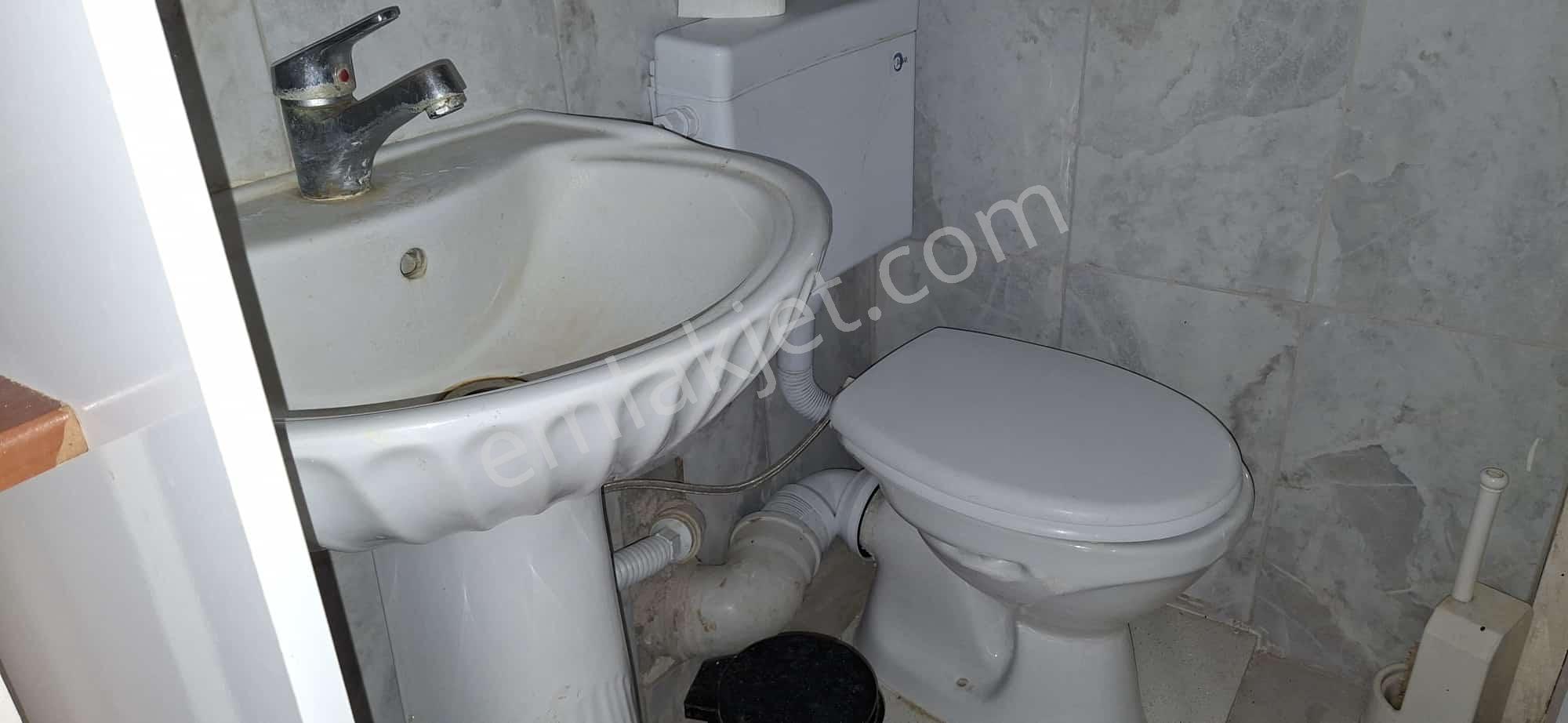 Bostanlı'da Girne Bulvarı Cepheli Kiralık Dükkan - Görsel 15