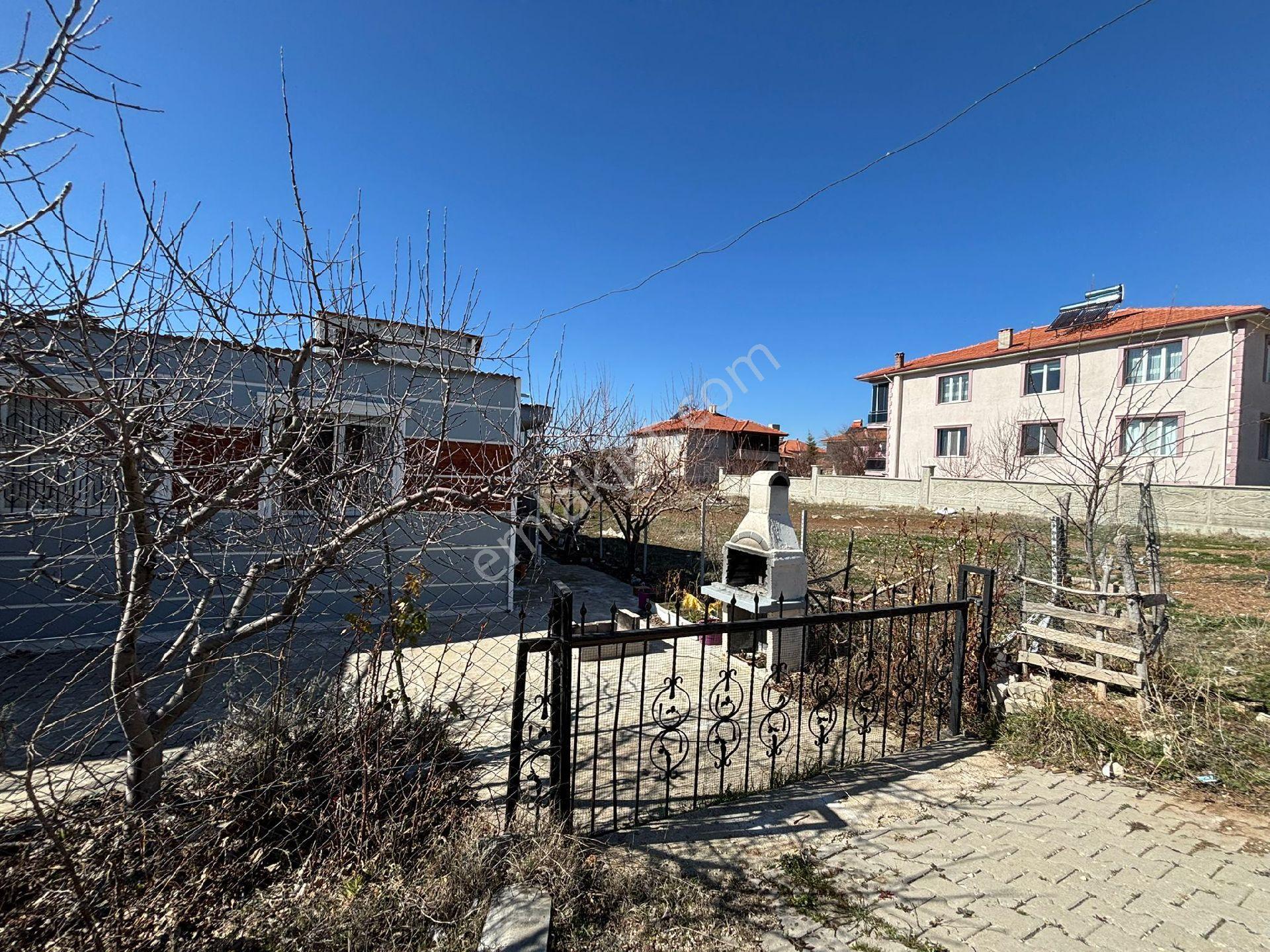 Çavdır Merkezde Müstakil Konut