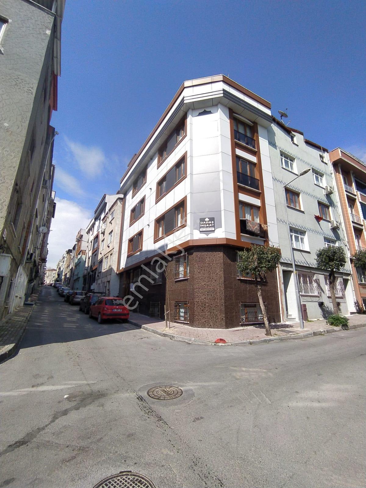 Altıntepsi'de Merkezi Konumda, Asansörlü, Masrafsız Satılık 2+1