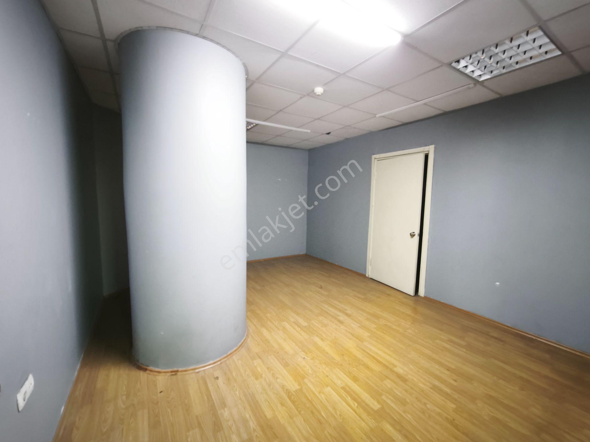 Basın Ekspres Üzerinde Prestijli Plaza'da 1000 M2 Kiralık Ofis - Görsel 17