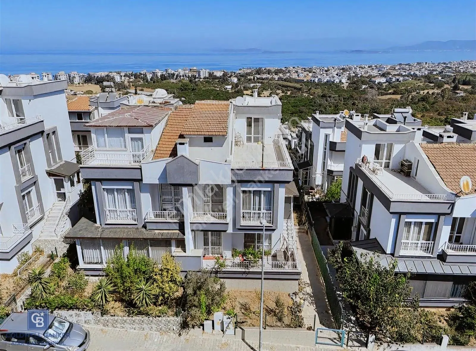 Güzelbahçe/özzümrüt Sitesi Masrafsız Satılık Villa - Görsel 2