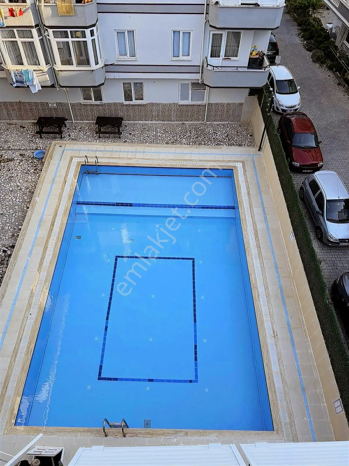 Gemlik Kumla 14.durakta Havuzlu Satılık 2+1 Daire