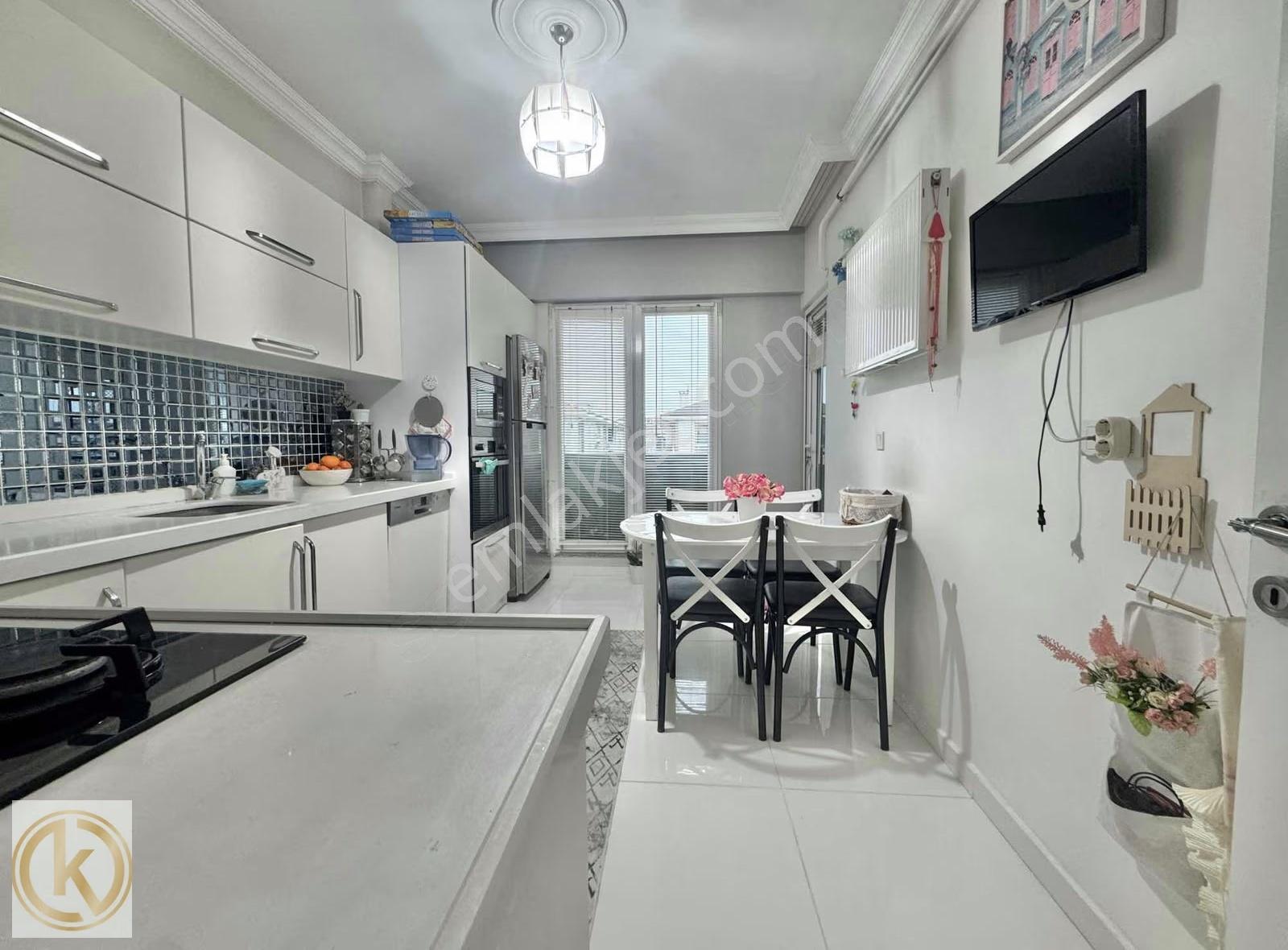 Kaymak Emlaktan Erenler Merkez'de 3+1 130 M2 Satılık Lüx Daire - Görsel 27
