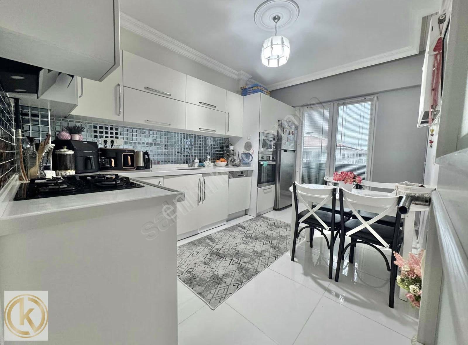 Kaymak Emlaktan Erenler Merkez'de 3+1 130 M2 Satılık Lüx Daire - Görsel 18