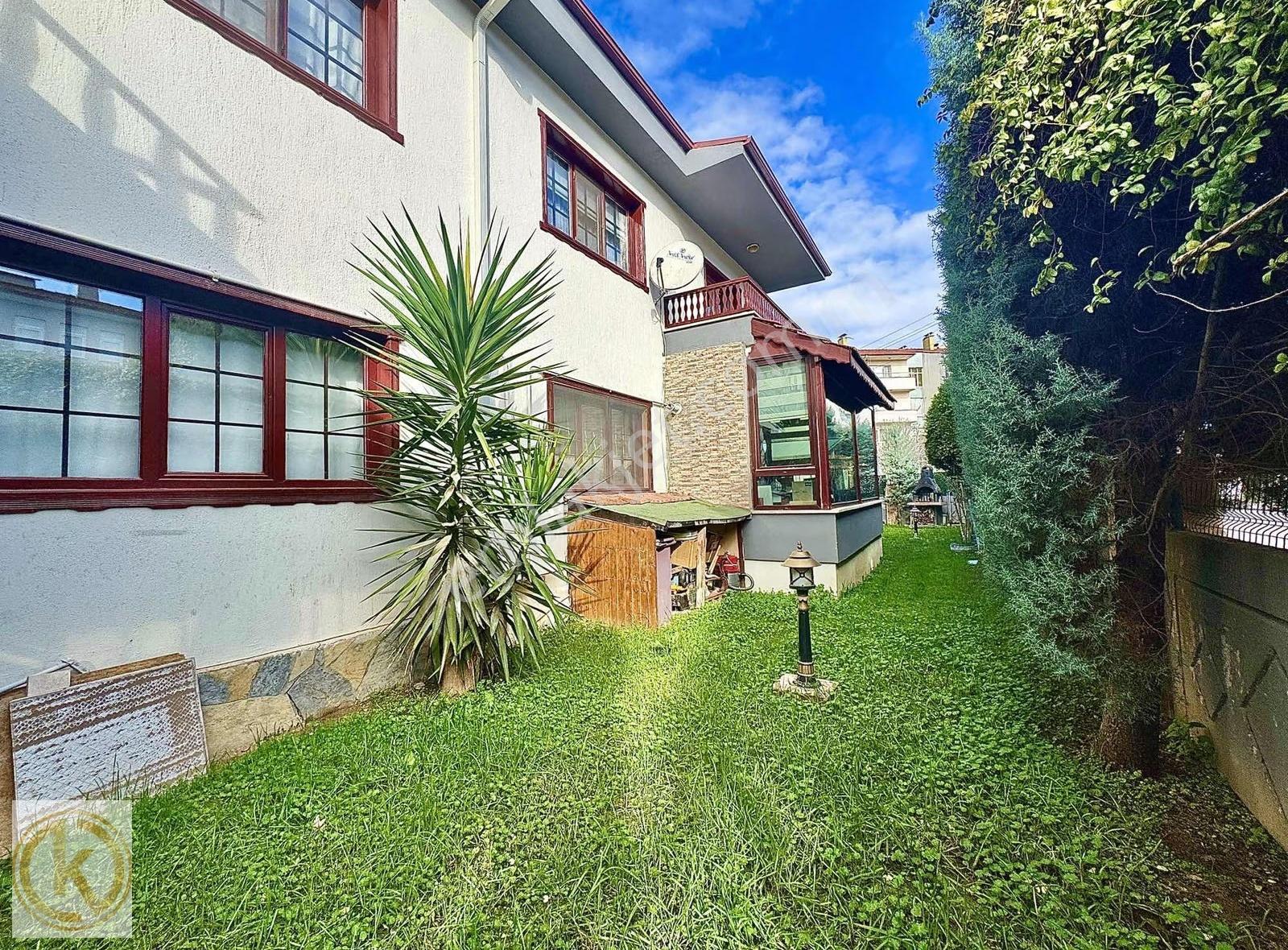 Kaymak Emlak Serdivan Belediye Civarı Bahçeli 135m2 Satılk Villa - Görsel 32