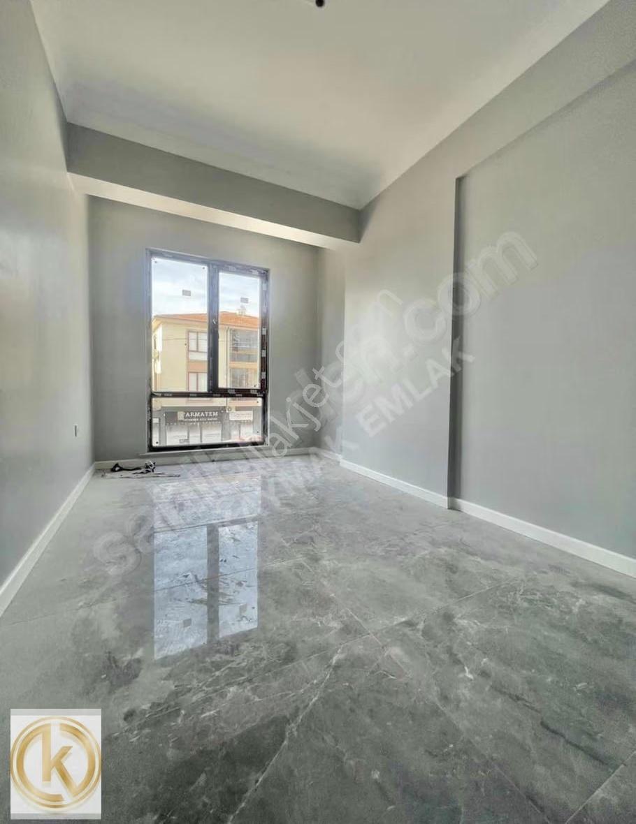 Kaymak Emlaktan Devoğlu Caddesinde Ön Cephe 3+1 125 M2 Satılık - Görsel 19
