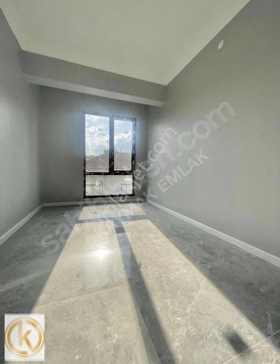 Kaymak Emlaktan Devoğlu Caddesinde Ön Cephe 3+1 125 M2 Satılık - Görsel 3