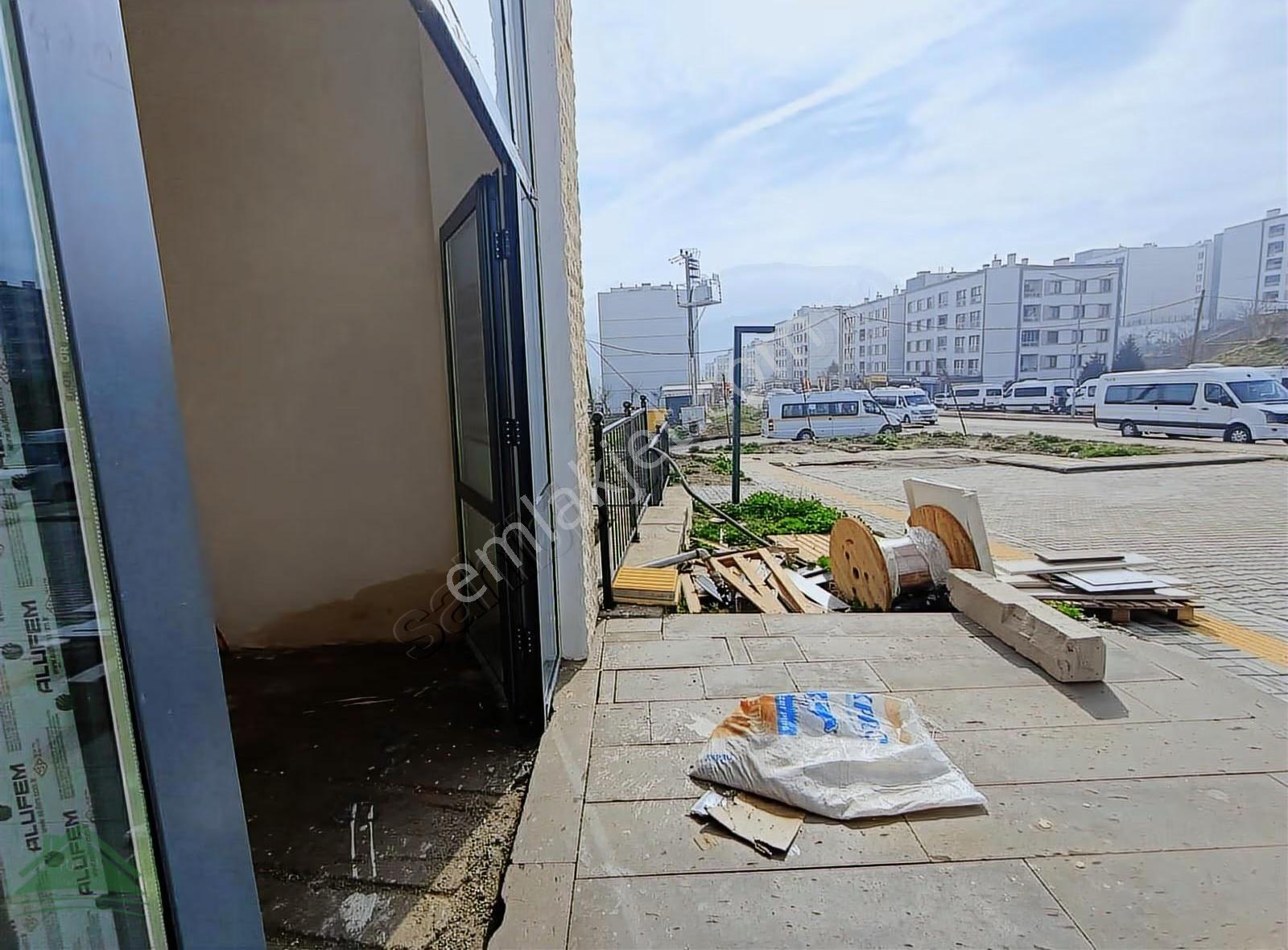 Hem Cadde Hem Park Cepheli! Kiralık 2 Katlı Köşe Dükkan - Görsel 12