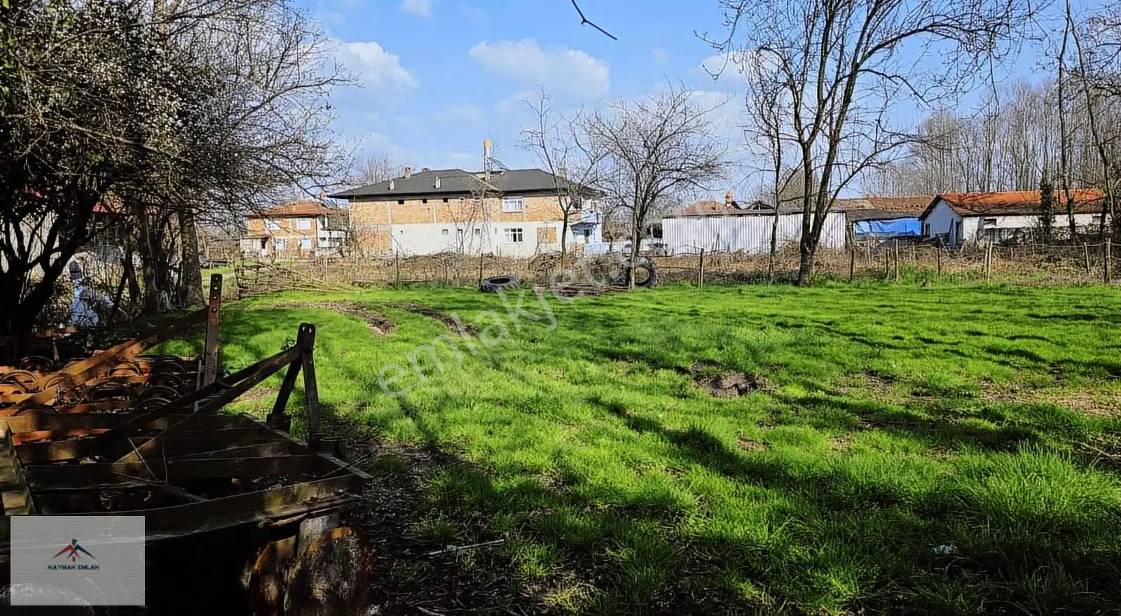 %40 İmarlı Köy Merkezinde Satılık Arsa