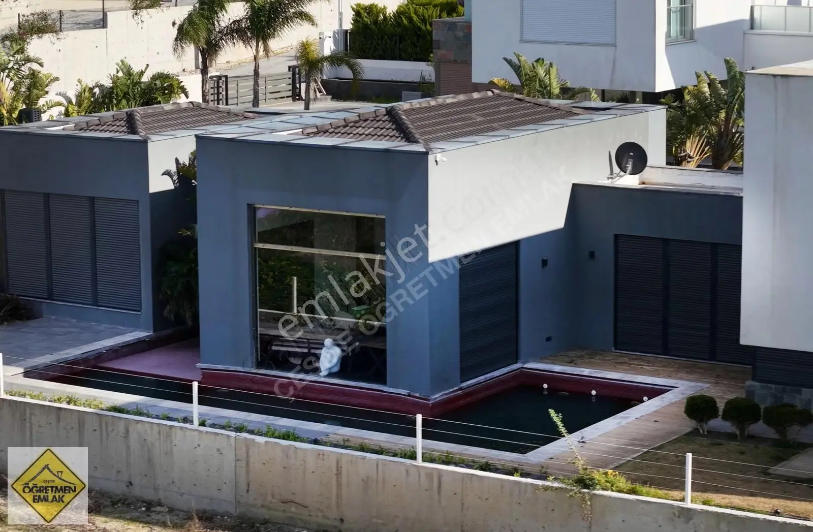 Çeşme Dalyan'da Deniz Yakını, 1000m² Bahçeli Lüks Villa - Görsel 3