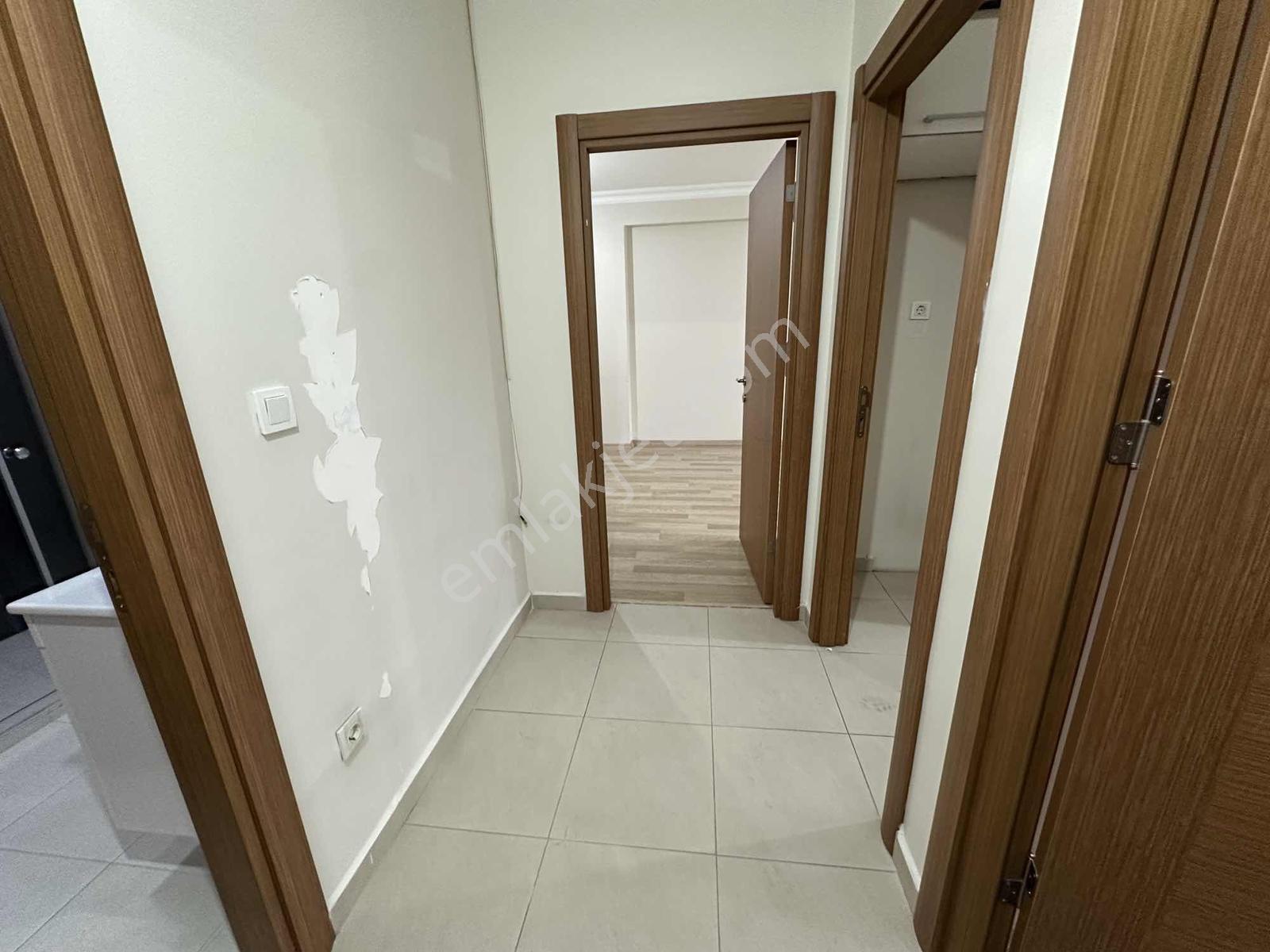 Çakmak Metro Durağı Karşısı 95m2 Ara Kat 2+1 Satılık - Görsel 13