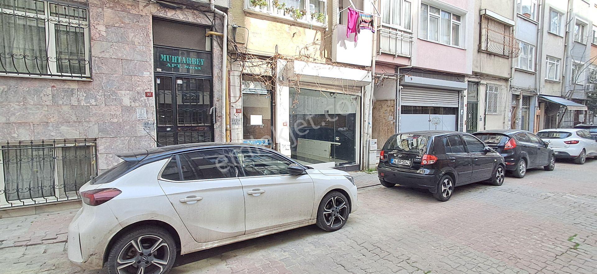 Bakırköy İstanbul Caddesine Çok Yakın 65 M2 Giriş 18 M2 Bodrum 18 M2 Bahçe Değerli Dükkan - Görsel 30