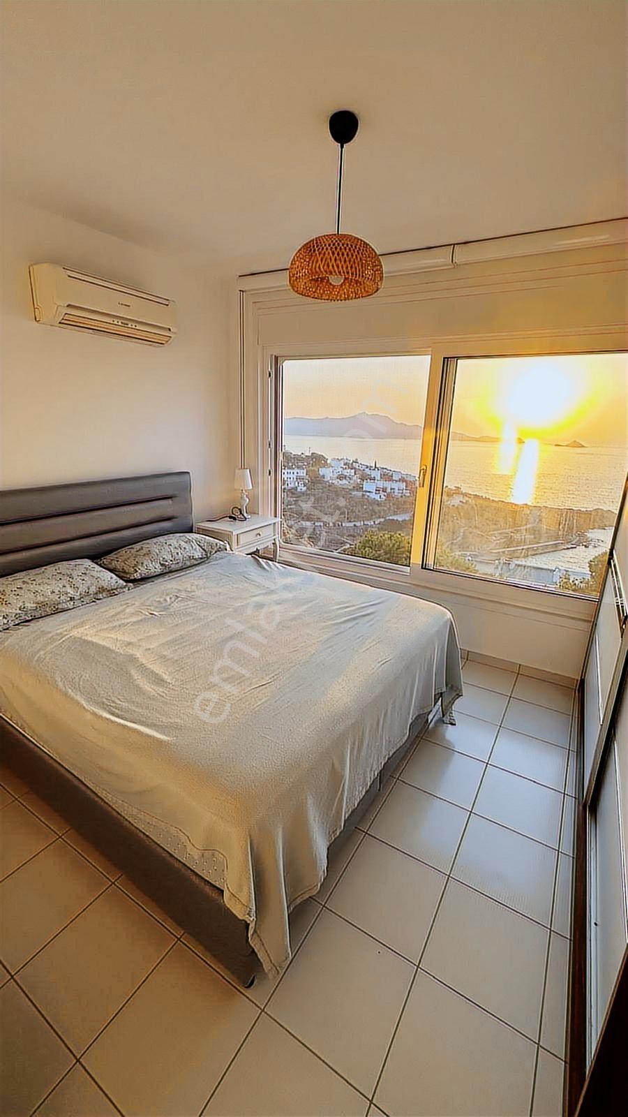 Yalıkavakta 2+1 Plajlı Deniz Manzaralı Eşyalı Kiralık Dubleks - Görsel 14